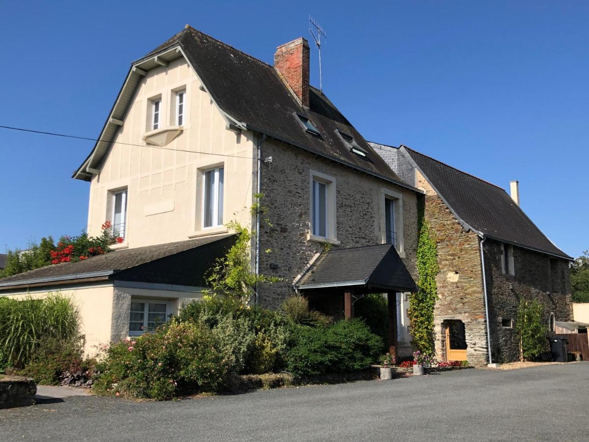 Le Manoir De La Vieille Douve Bourg-d'Ire Exterior foto